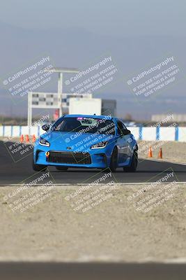 media/Nov-09-2025-Speed Ventures (Sun) [[388b781dcd]]/Orange/Session 1 (Turn 1)/